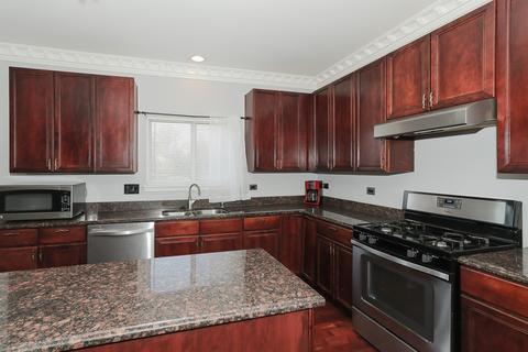 120 Ruzich Dr, Bartlett, IL 60103 photo 8