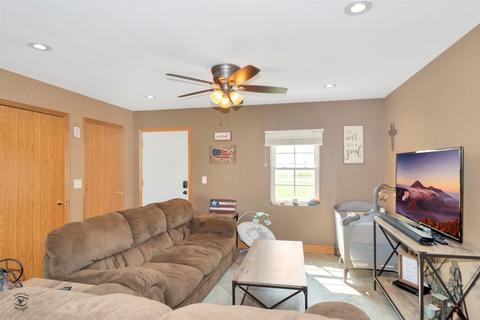 552 E Delite Inn Rd, Beecher, IL 60401 photo 3