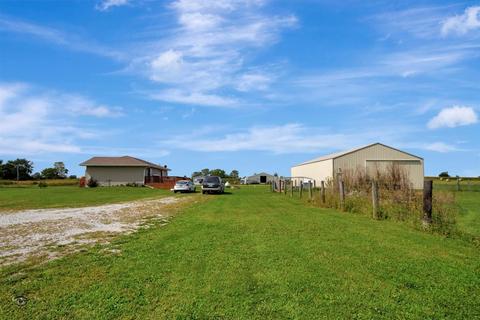 552 E Delite Inn Rd, Beecher, IL 60401 photo 2