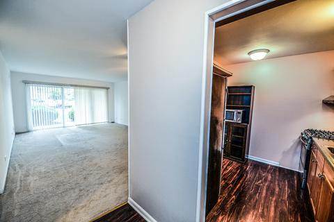 5300 Carriageway Dr #110, Rolling Meadows, IL 60008 photo 8