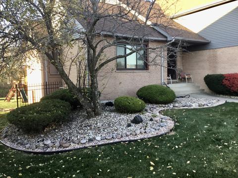 3810 Edgewater Dr, Hazel Crest, IL 60429 photo 2