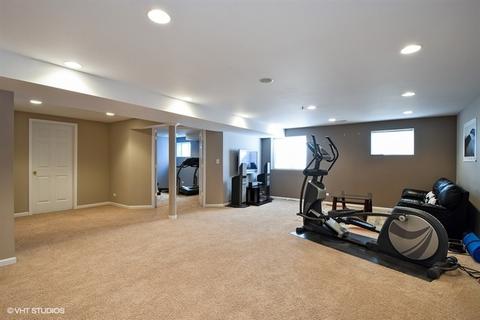 1300 Bison Ln, Hoffman Estates, IL 60192 photo 11