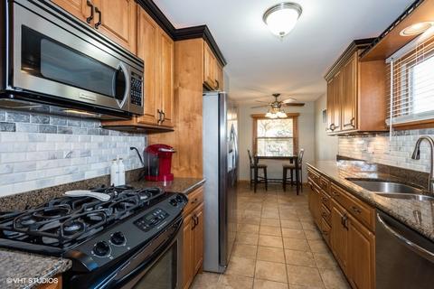 1010 Oakley Ave, Elgin, IL 60123 photo 13