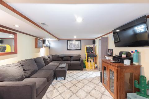 18354 School St, Lansing, IL 60438 photo 11