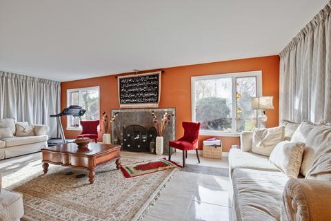 1285 E River Dr, Des Plaines, IL 60018 photo 7