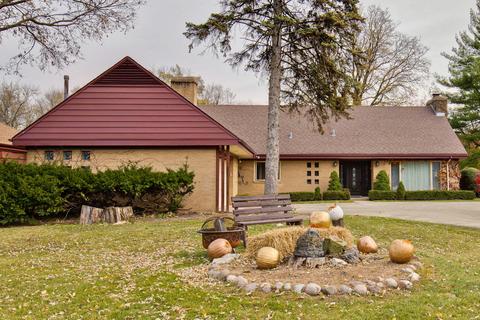 1285 E River Dr, Des Plaines, IL 60018 photo 1