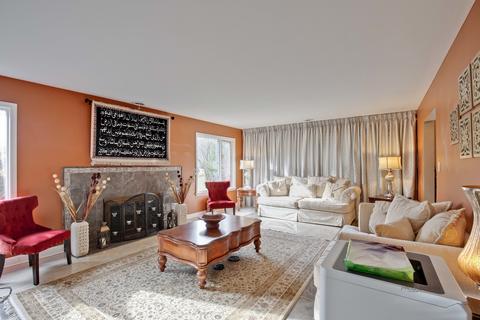 1285 E River Dr, Des Plaines, IL 60018 photo 10