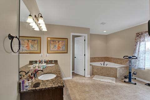 440 E Frontier Dr, Minooka, IL 60447 photo 26
