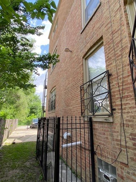 851 E 63rd Pl, Chicago, IL 60637 photo 5