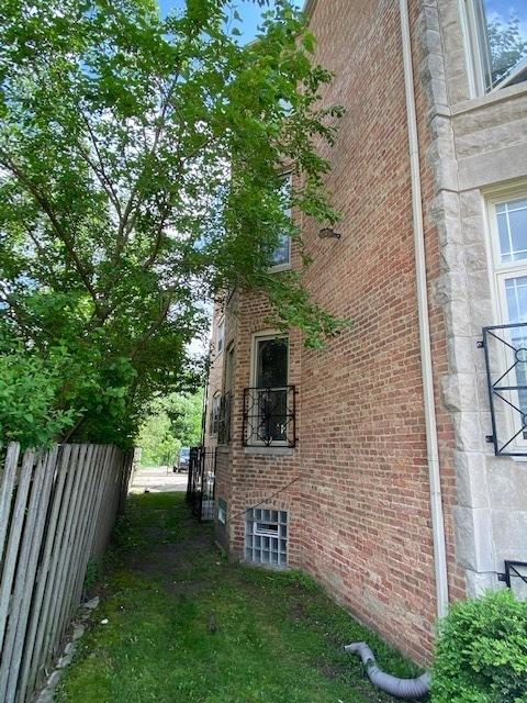 851 E 63rd Pl, Chicago, IL 60637 photo 4
