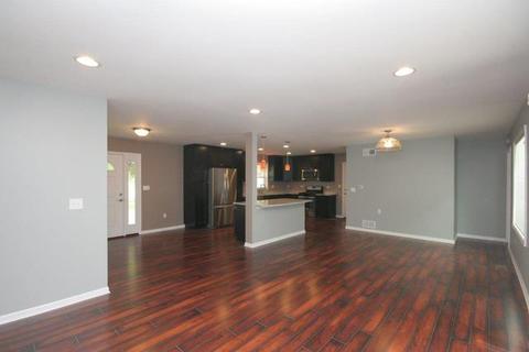 4515 Ashley Dr, Mchenry, IL 60050 photo 7