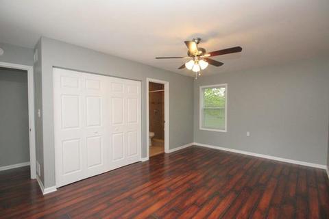 4515 Ashley Dr, Mchenry, IL 60050 photo 8