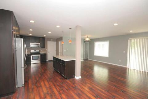 4515 Ashley Dr, Mchenry, IL 60050 photo 4