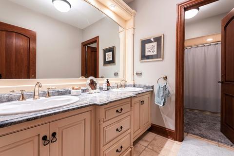 33 W644 White Thorne Rd, Wayne, IL 60184 photo 41