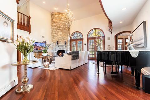 33 W644 White Thorne Rd, Wayne, IL 60184 photo 8
