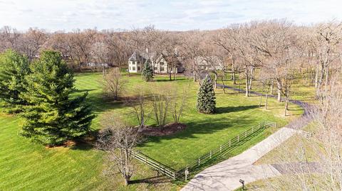 33 W644 White Thorne Rd, Wayne, IL 60184 photo 2