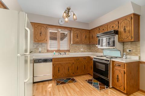 8618 S 77th Ct, Bridgeview, IL 60455 photo 8