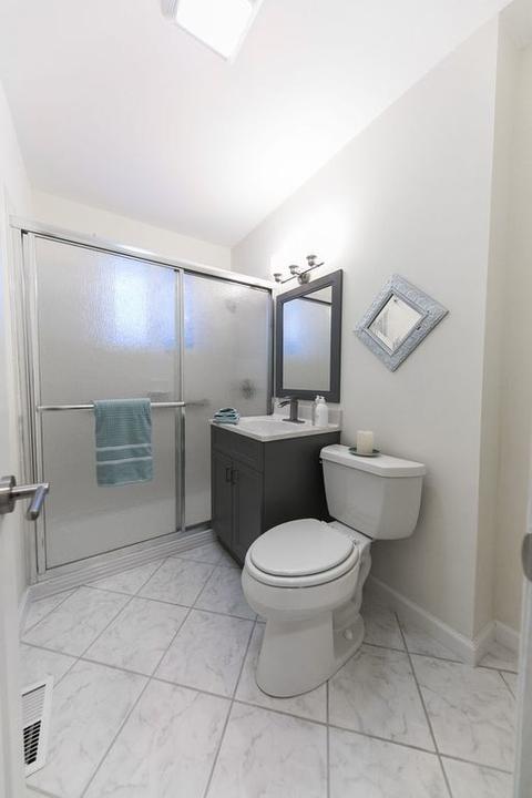1711 Howard Ct, Wheaton, IL 60187 photo 7
