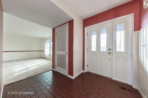 1430 Nottingham Ln, Hoffman Estates, IL 60169 photo 2