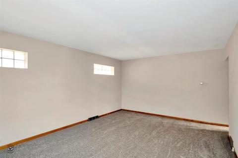 8025 Massasoit Ave, Burbank, IL 60459 photo 3