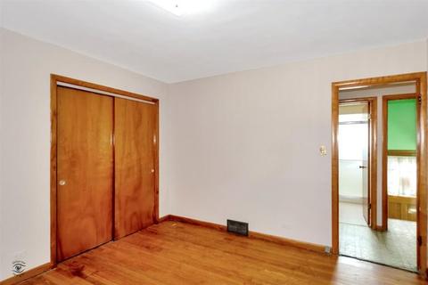 8025 Massasoit Ave, Burbank, IL 60459 photo 12