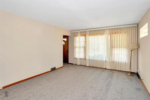8025 Massasoit Ave, Burbank, IL 60459 photo 2