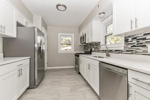3250 S Schultz Dr, Lansing, IL 60438 photo 3