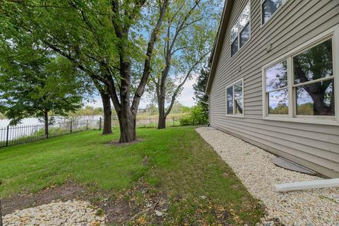 1277 Oakleaf Ct, Aurora, IL 60506 photo 3