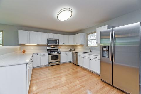 1277 Oakleaf Ct, Aurora, IL 60506 photo 4