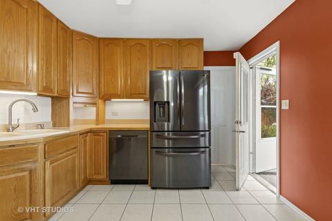 63 Willow Trl, Wheeling, IL 60090 photo 7