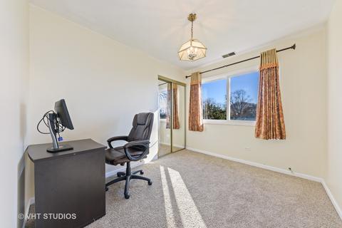 105 Forest Park Ln, Hoffman Estates, IL 60169 photo 12