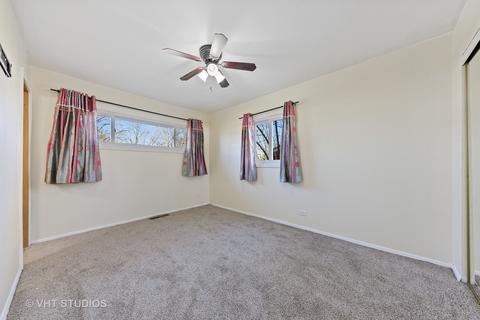 105 Forest Park Ln, Hoffman Estates, IL 60169 photo 5