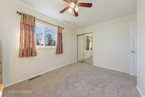 105 Forest Park Ln, Hoffman Estates, IL 60169 photo 7