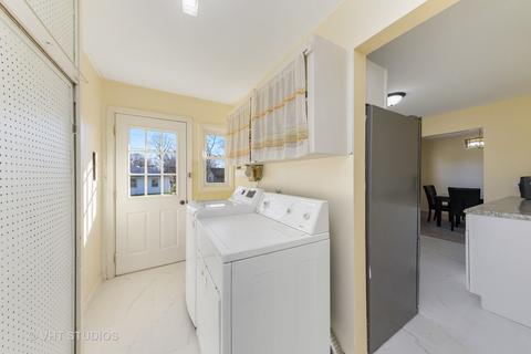 105 Forest Park Ln, Hoffman Estates, IL 60169 photo 14