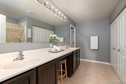3071 Longcommon Pkwy, Elgin, IL 60124 photo 11