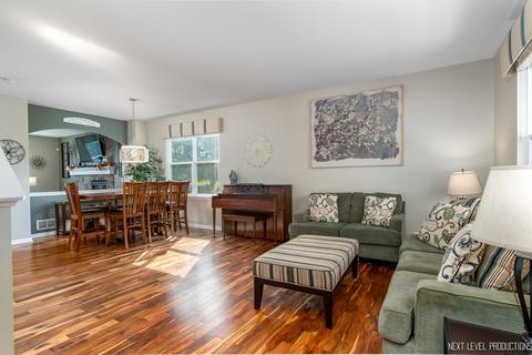3071 Longcommon Pkwy, Elgin, IL 60124 photo 5