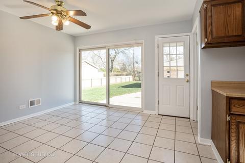 209 Parkside Ave, Itasca, IL 60143 photo 4