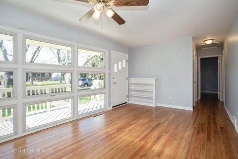 209 Parkside Ave, Itasca, IL 60143 photo 2