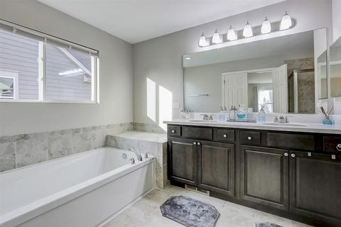 4051 Pompton Ave, Elgin, IL 60124 photo 24