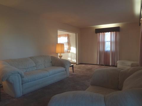 1104 E White St, Clinton, IL 61727 photo 9