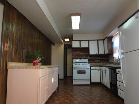 1104 E White St, Clinton, IL 61727 photo 16