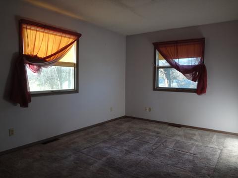 1104 E White St, Clinton, IL 61727 photo 30