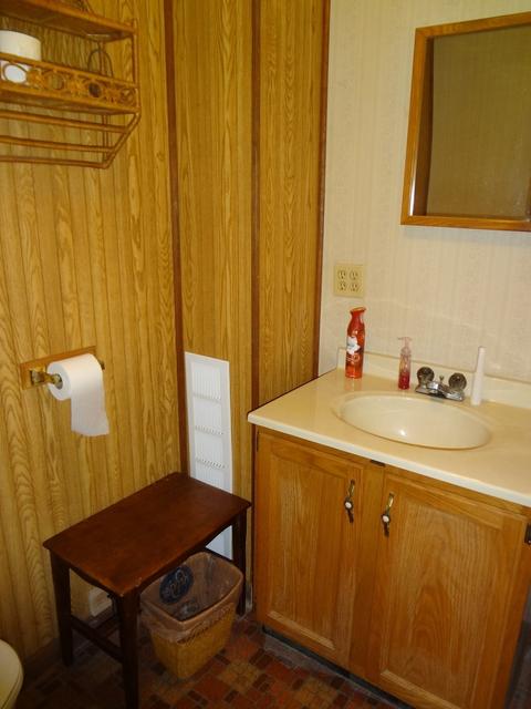 1104 E White St, Clinton, IL 61727 photo 18