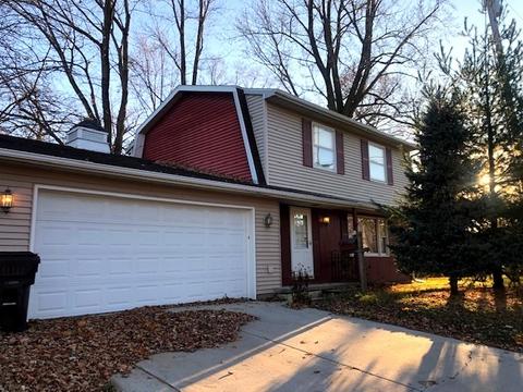 1104 E White St, Clinton, IL 61727 photo 1