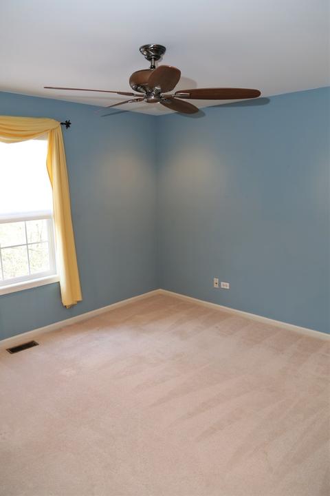 2152 Yale Cir, Hoffman Estates, IL 60192 photo 12