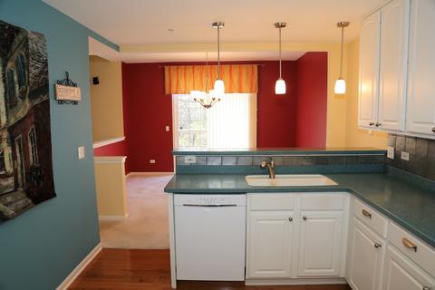 2152 Yale Cir, Hoffman Estates, IL 60192 photo 7
