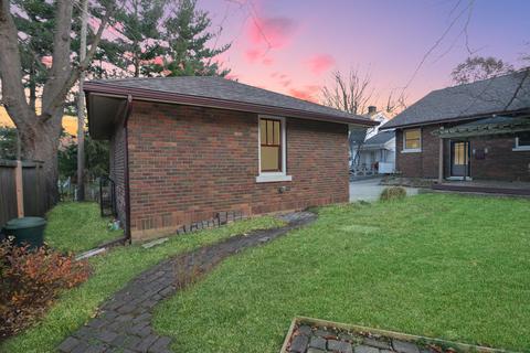 2006 E Oakland Ave, Bloomington, IL 61701 photo 88