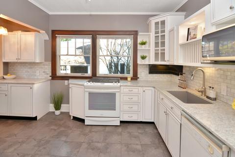 2006 E Oakland Ave, Bloomington, IL 61701 photo 21