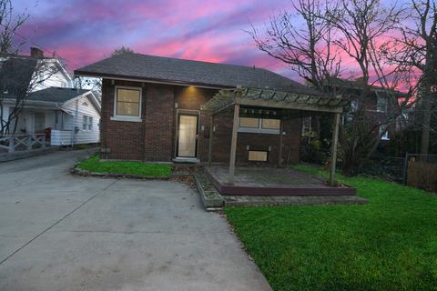 2006 E Oakland Ave, Bloomington, IL 61701 photo 85