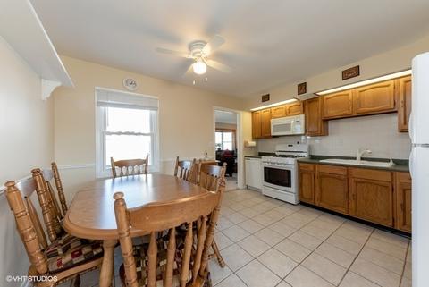 232 E Maxon Ln, Streamwood, IL 60107 photo 4